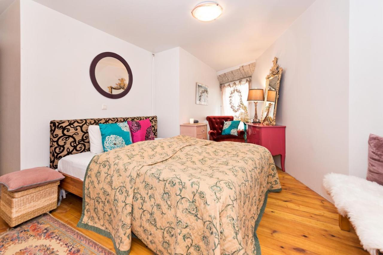 Historical Two-Bedroom Apartment With Sauna, Jacuzzi And Fireplace Tallinn Exteriör bild